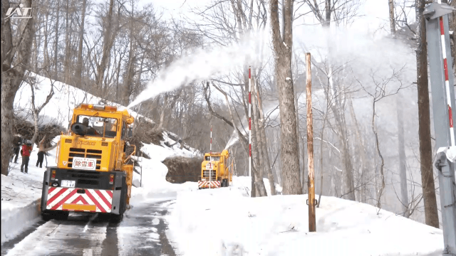 国道３４２号須川地区で除雪始まる【岩手・一関市】