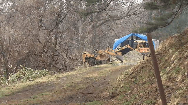 重機から転落か　整地作業中の男性死亡【岩手・滝沢市】