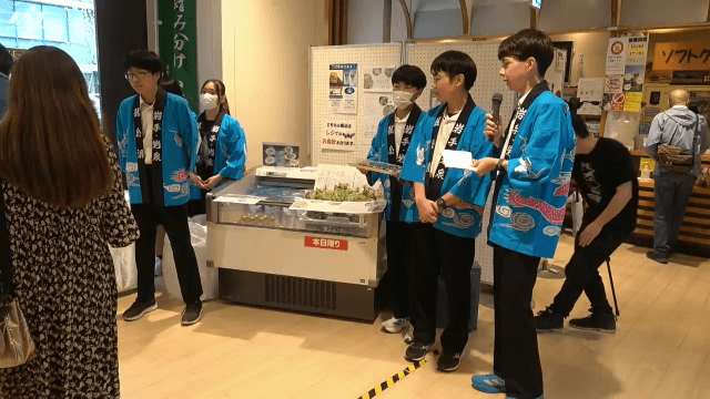 岩手の中学生が東京で地元特産品を販売