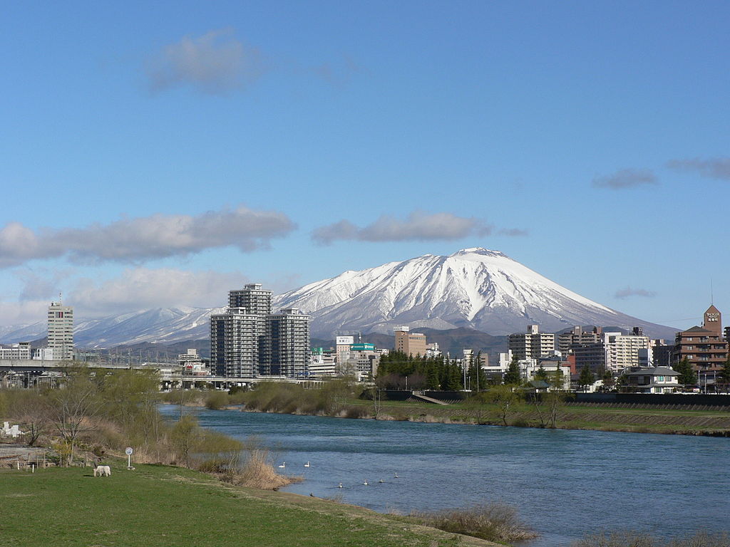 1024px-Mt._Iwate_and_Morioka