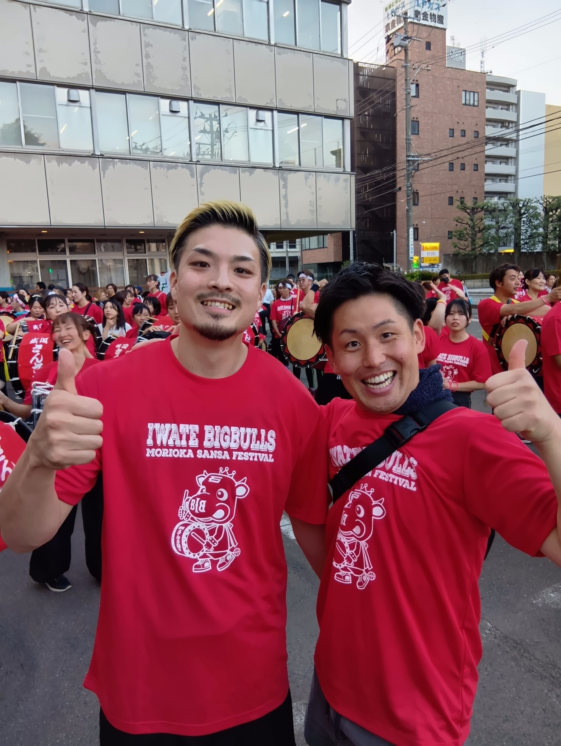 岩手ビッグブルズの皆さんと「盛岡さんさ踊り」